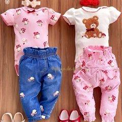 Conjunto Body Cogumelos e Calça Jeans Bordada Ursinha Bella