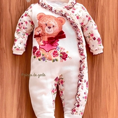 Macacão Moletinho Floral Bordado Ursinha Sophie