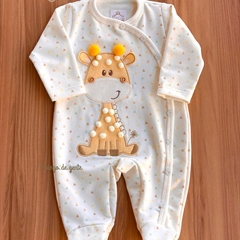 Macacão Algodão Unissex Bordado Fofinho Girafinha Caillou