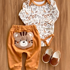 Conjunto Body e Calça Bordada Bumbum Tigrinho Bernard